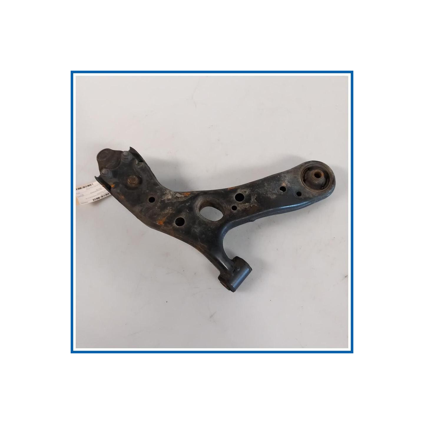 Braccio oscillante Braccio sospensione 
sx. 
ant. TOYOTA Auris I