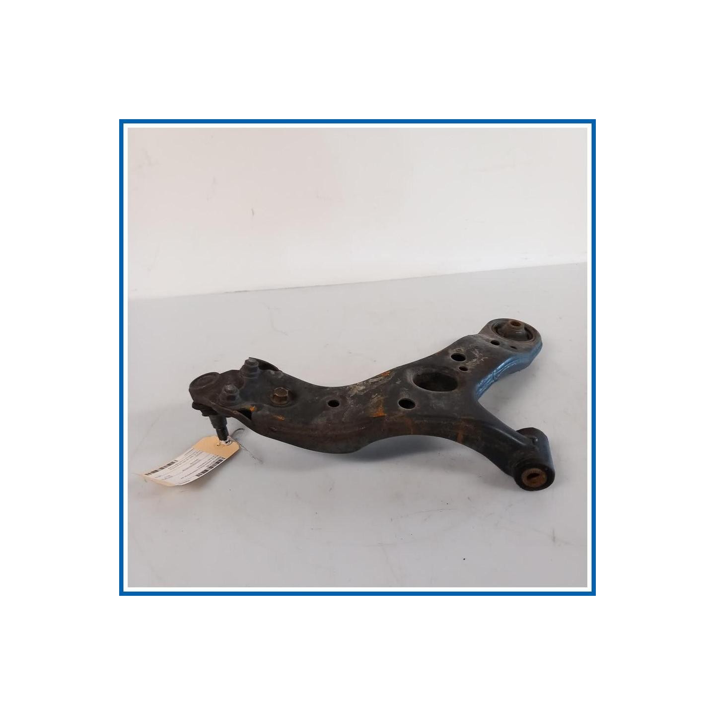 Braccio oscillante Braccio sospensione 
sx. 
ant. TOYOTA Auris I