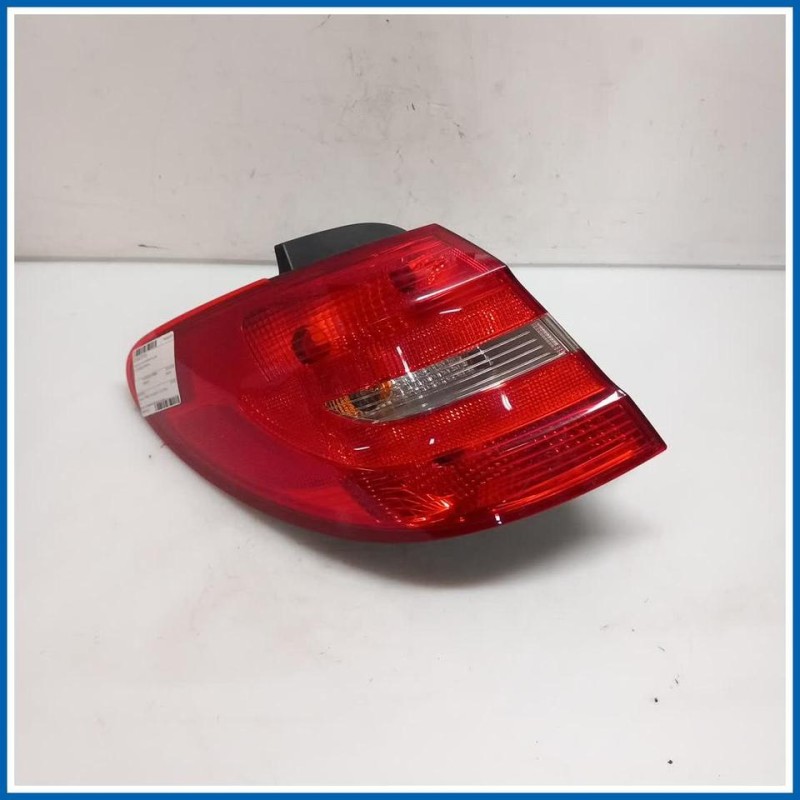 Fanale est. Luce posteriore 
sx. 
post. MERCEDES Classe B W246