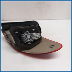 Fanale est. Luce posteriore 
sx. 
post. MERCEDES Classe B W246