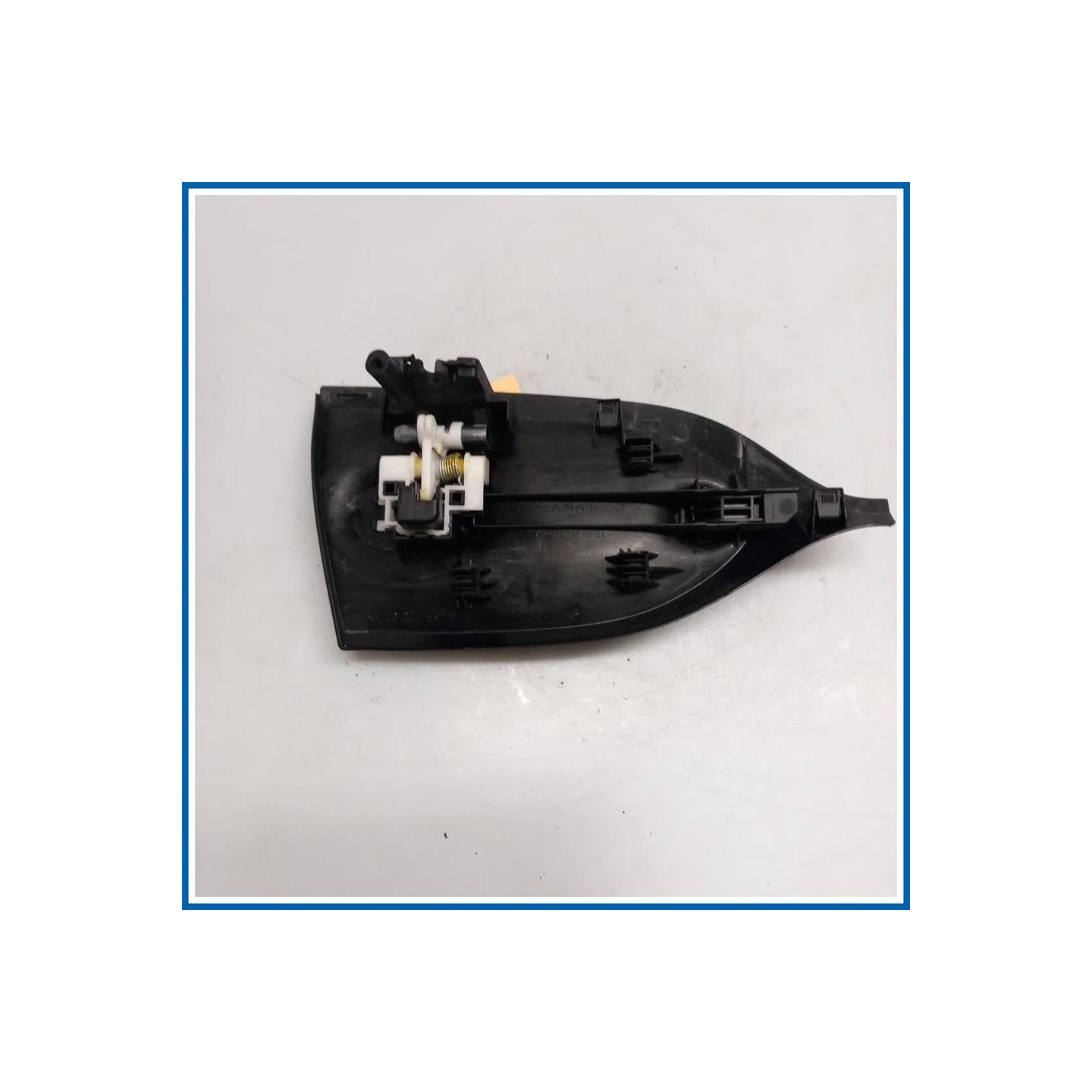 Maniglia porta est. MANIGLIA DELLA PORTA 
dx. 
ant. SMART Fortwo Coupe