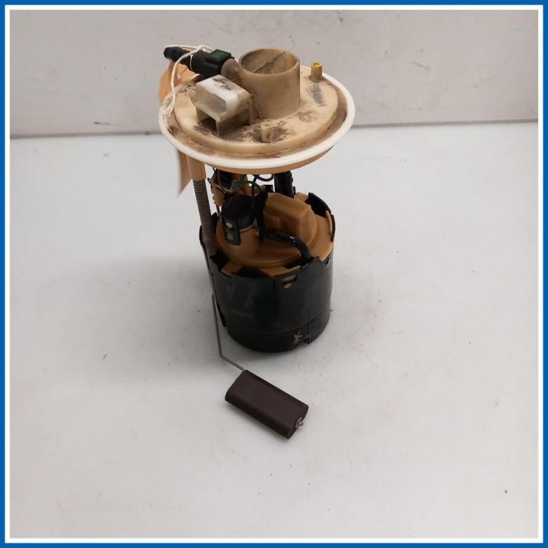 Pompa carburante c/galleggiante POMPA ALIMENTAZIONE 
 
 FIAT Panda I