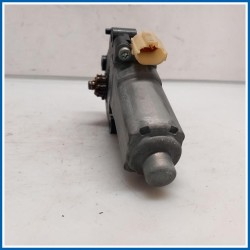 Motorino alzacristallo porta MOTORE-REG FINESTR ELETTR, SX 
sx. 
ant. HYUNDAI Tucson I