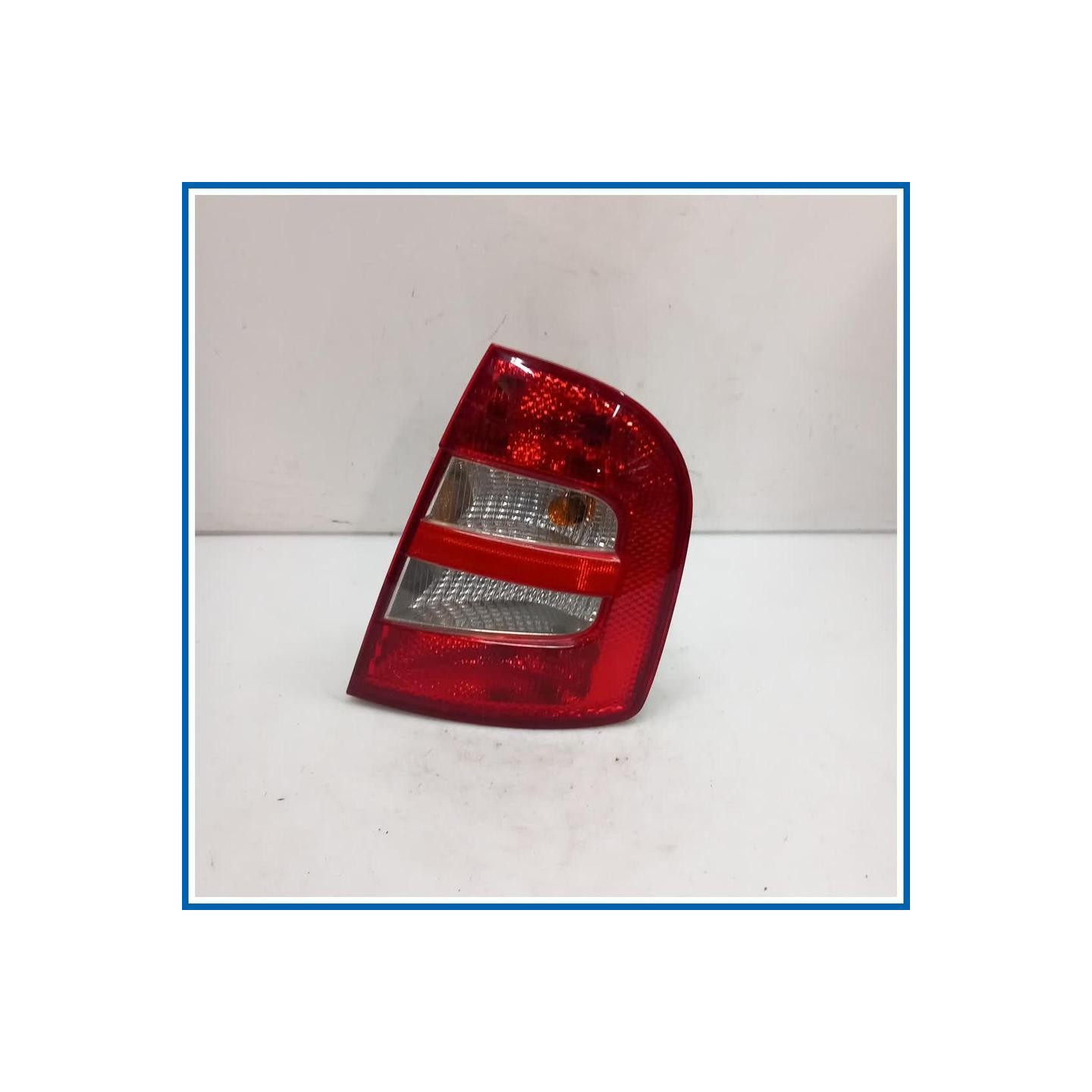 Fanale . 
dx. 
post. SKODA Fabia 6Y2