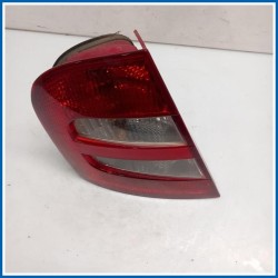 Fanale . 
sx. 
post. SKODA Fabia 6Y2