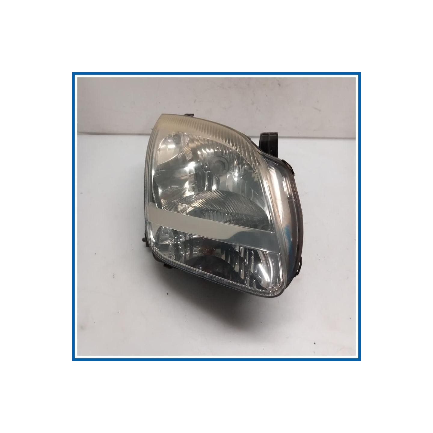 Proiettore FARO ANT DX 
dx. 
ant. SUZUKI Ignis II