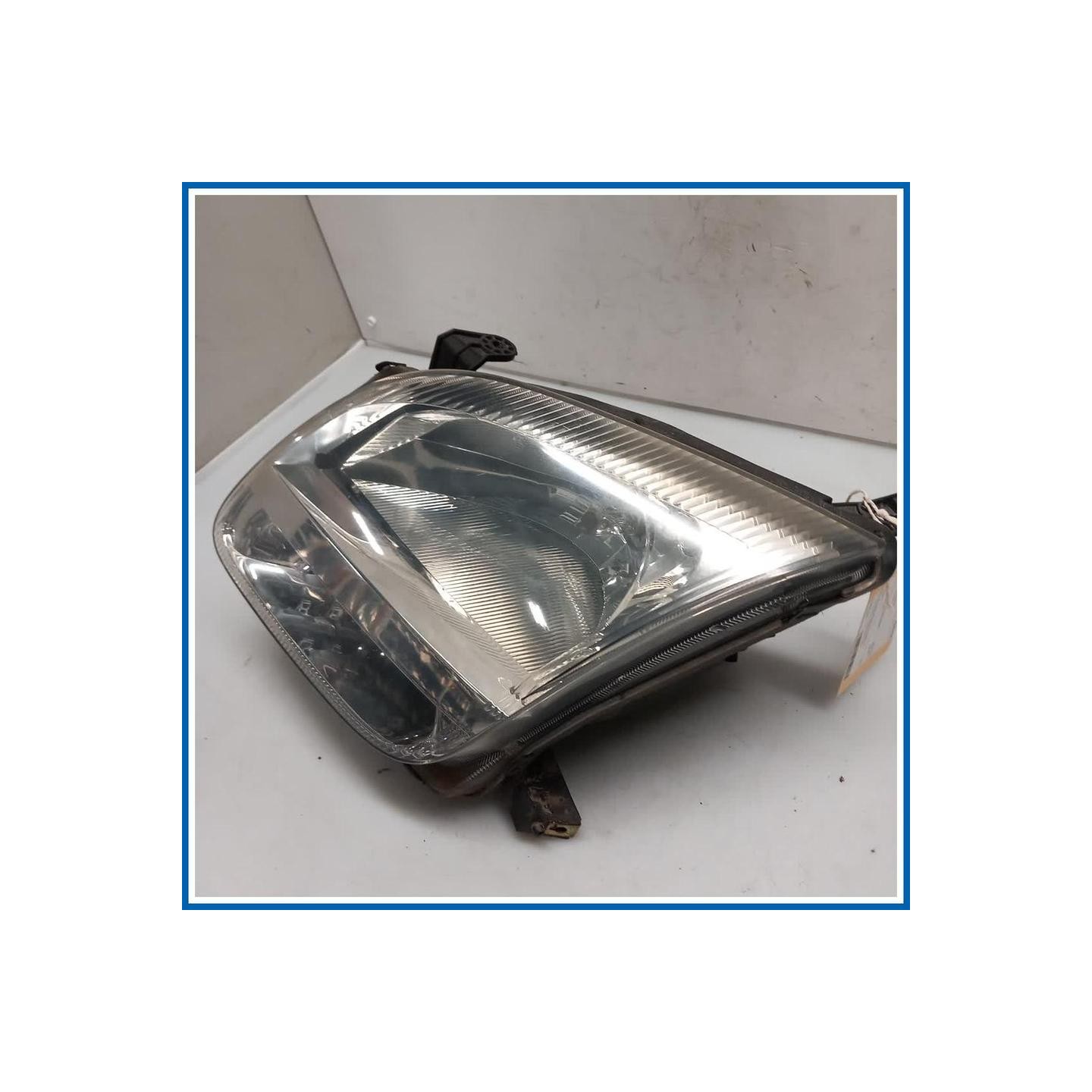 Proiettore FARO ANT SX 
sx. 
ant. SUZUKI Ignis II