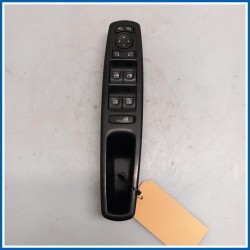 Interruttore alzacristalli PLATINE LEVE-VITR 
sx. 
ant. RENAULT Grand Scenic
