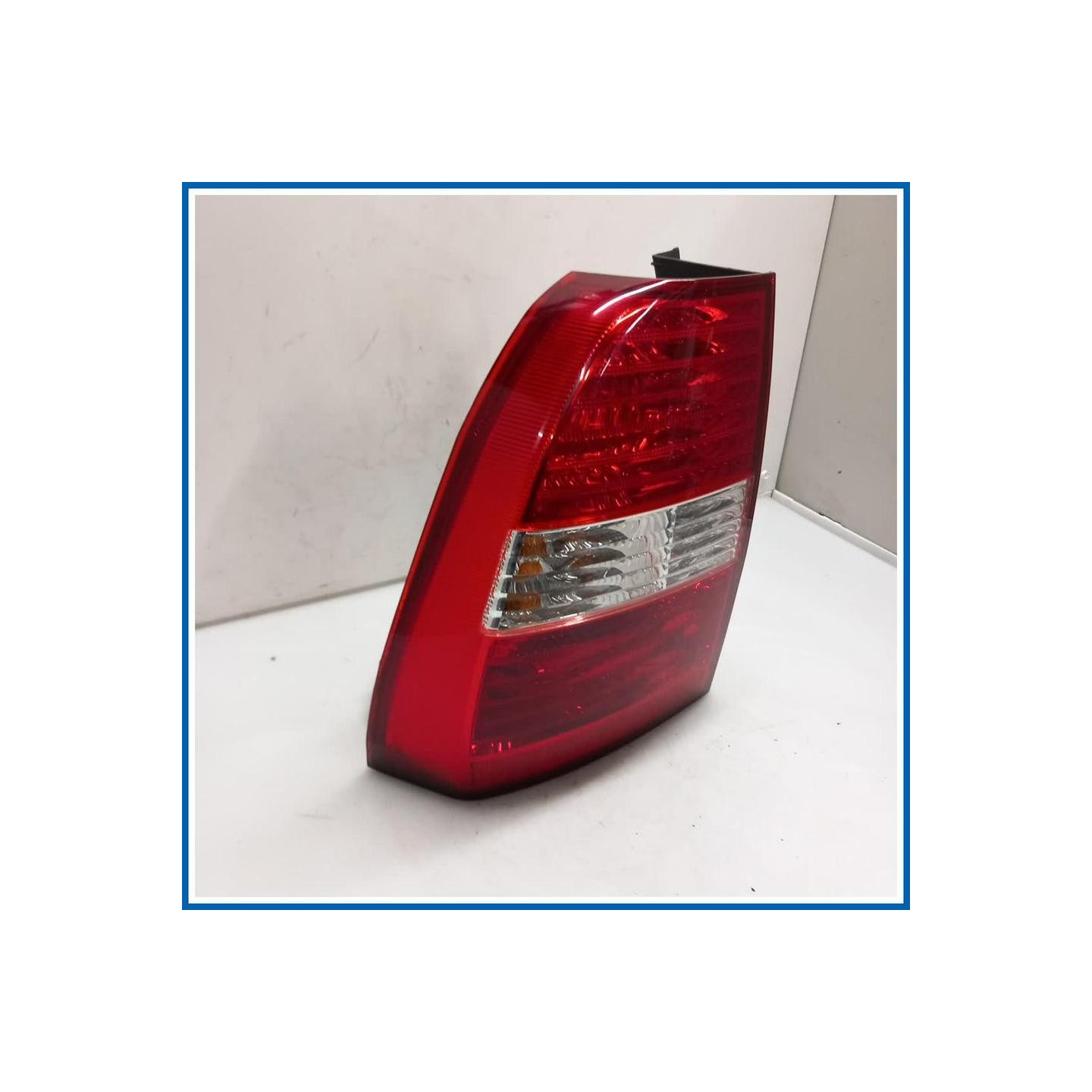 Fanale LAMP ASSY-REAR COMBINATION,LH 
sx. 
post. KIA Sportage II