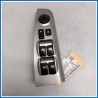 Interruttore alzacristalli SWITCH ASSY-P/WDO MAIN 
sx. 
ant. KIA Sportage II
