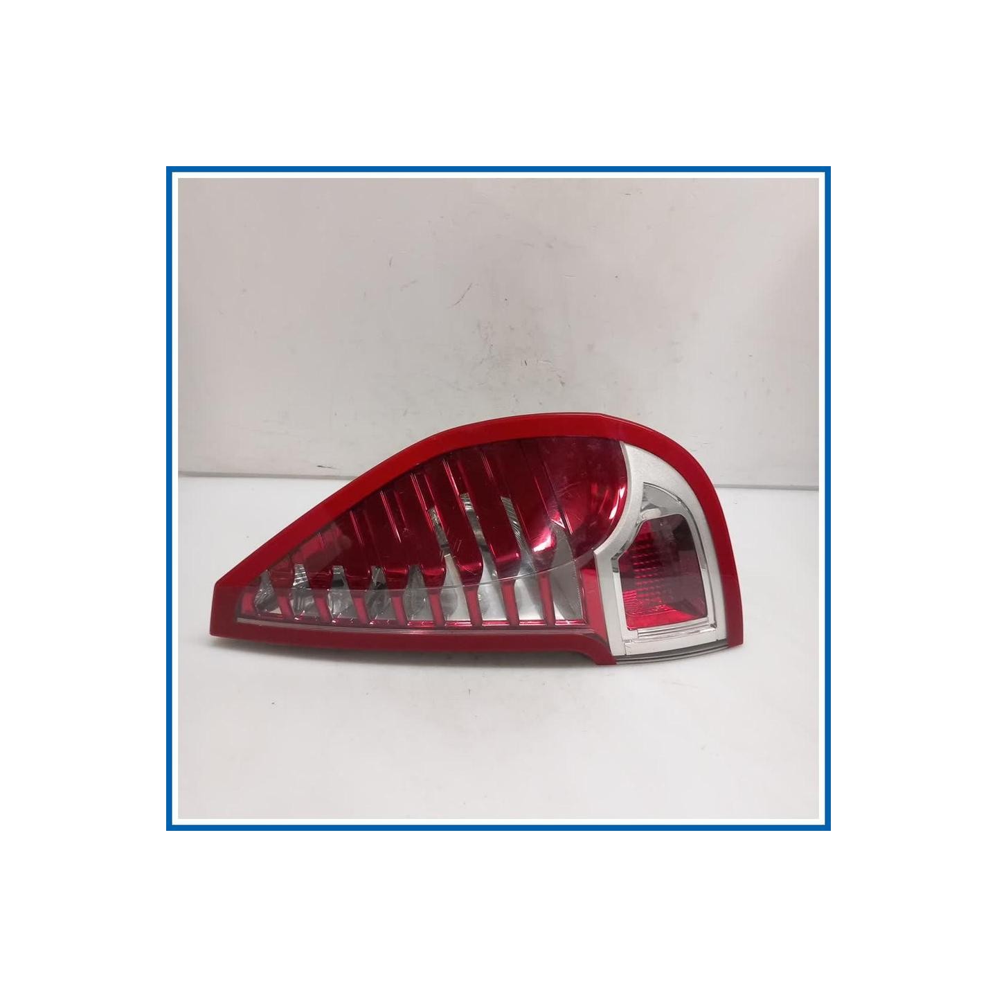 Fanale est. FANALINO POSTE DX 
dx. 
post. RENAULT Scenic X-Mod