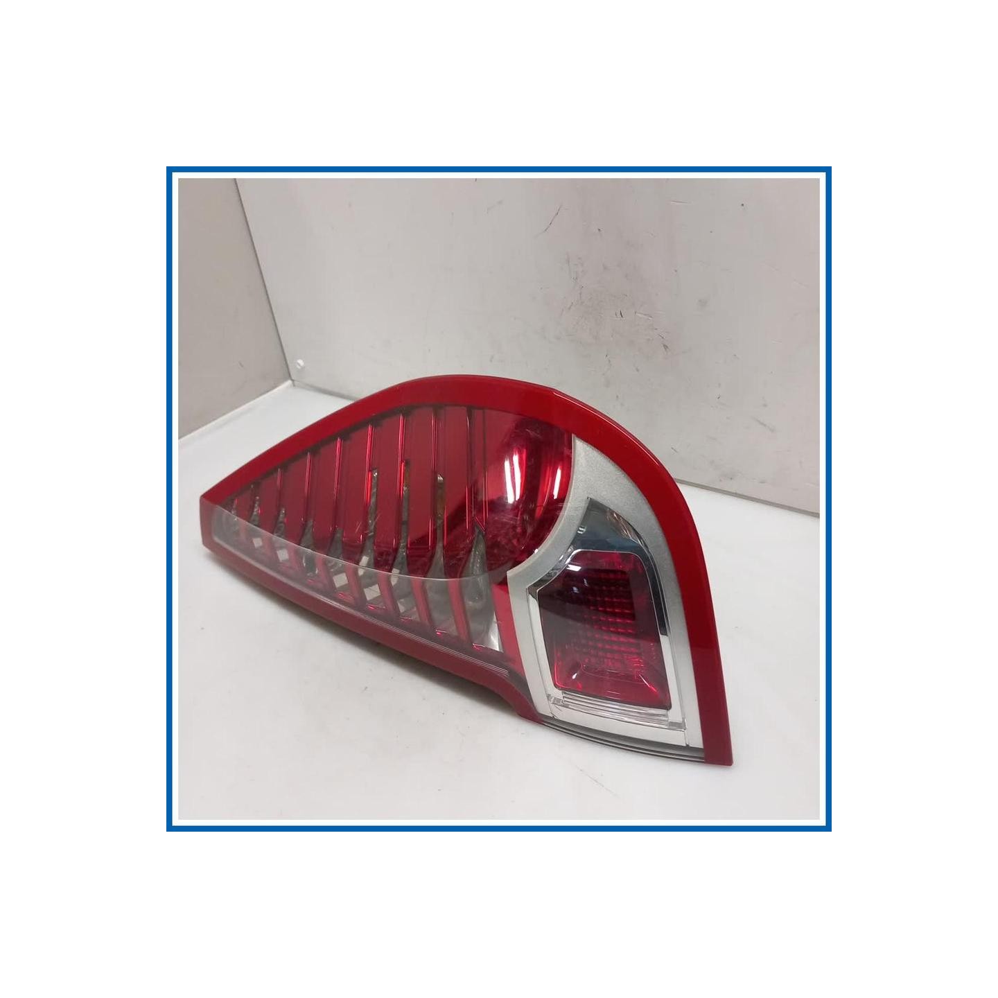 Fanale est. FANALINO POSTE DX 
dx. 
post. RENAULT Scenic X-Mod