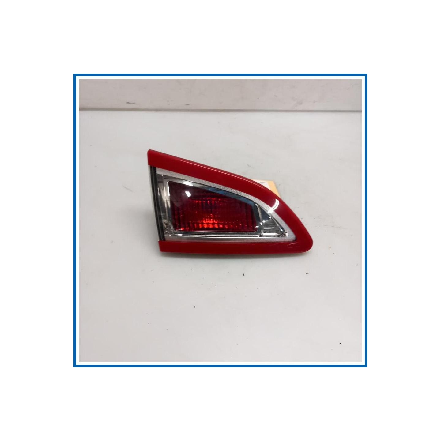 Fanale int. FANALINO POSTE DX 
dx. 
post. RENAULT Scenic X-Mod