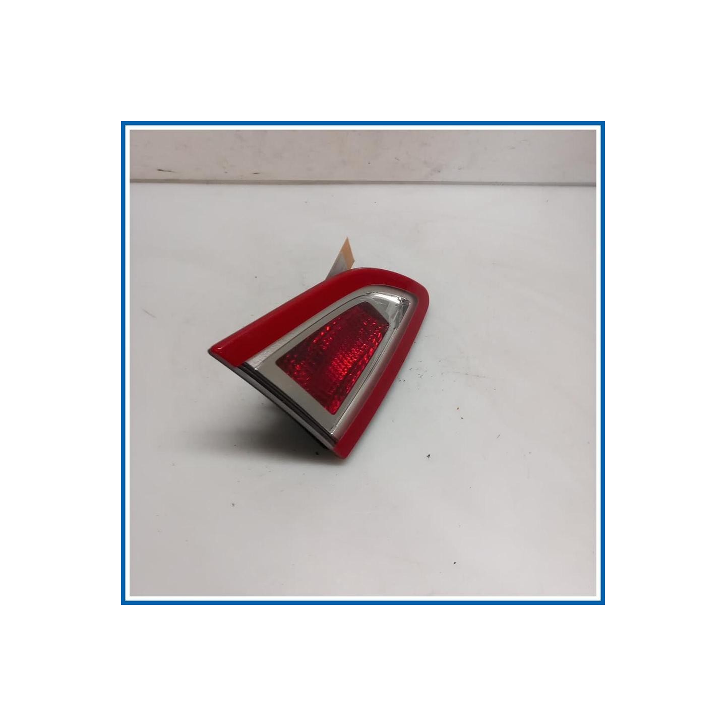 Fanale int. FANALINO POSTE DX 
dx. 
post. RENAULT Scenic X-Mod