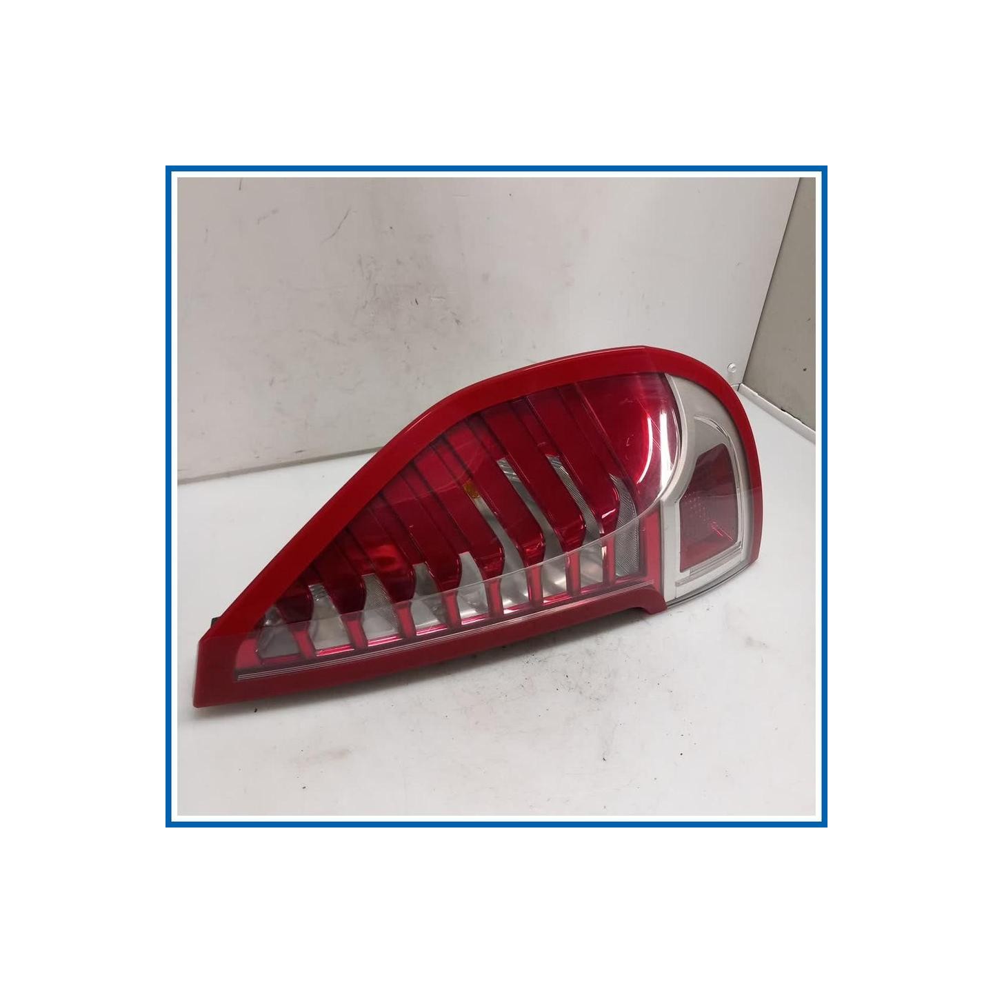 Fanale est. FANALINO POSTE DX 
dx. 
post. RENAULT Scenic X-Mod