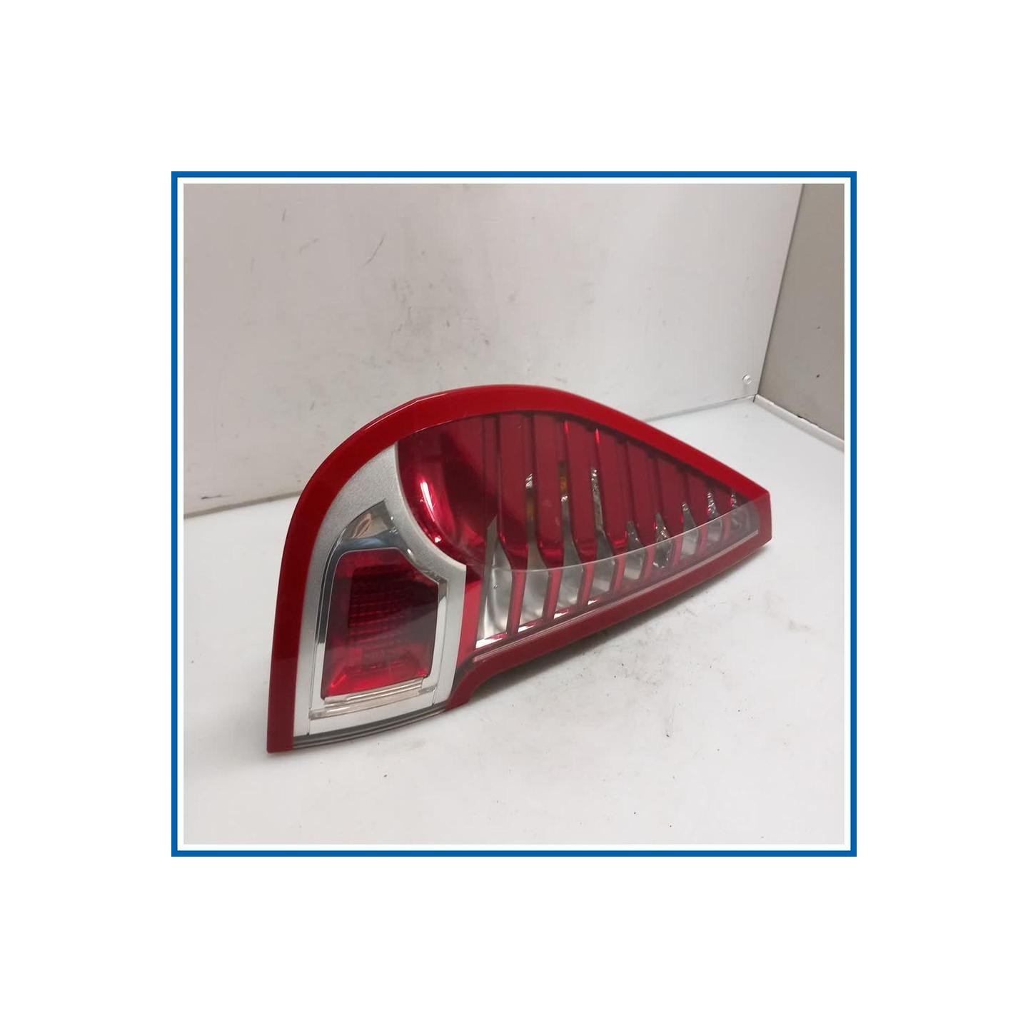 Fanale est. FANALINO POSTE SX 
sx. 
post. RENAULT Scenic X-Mod