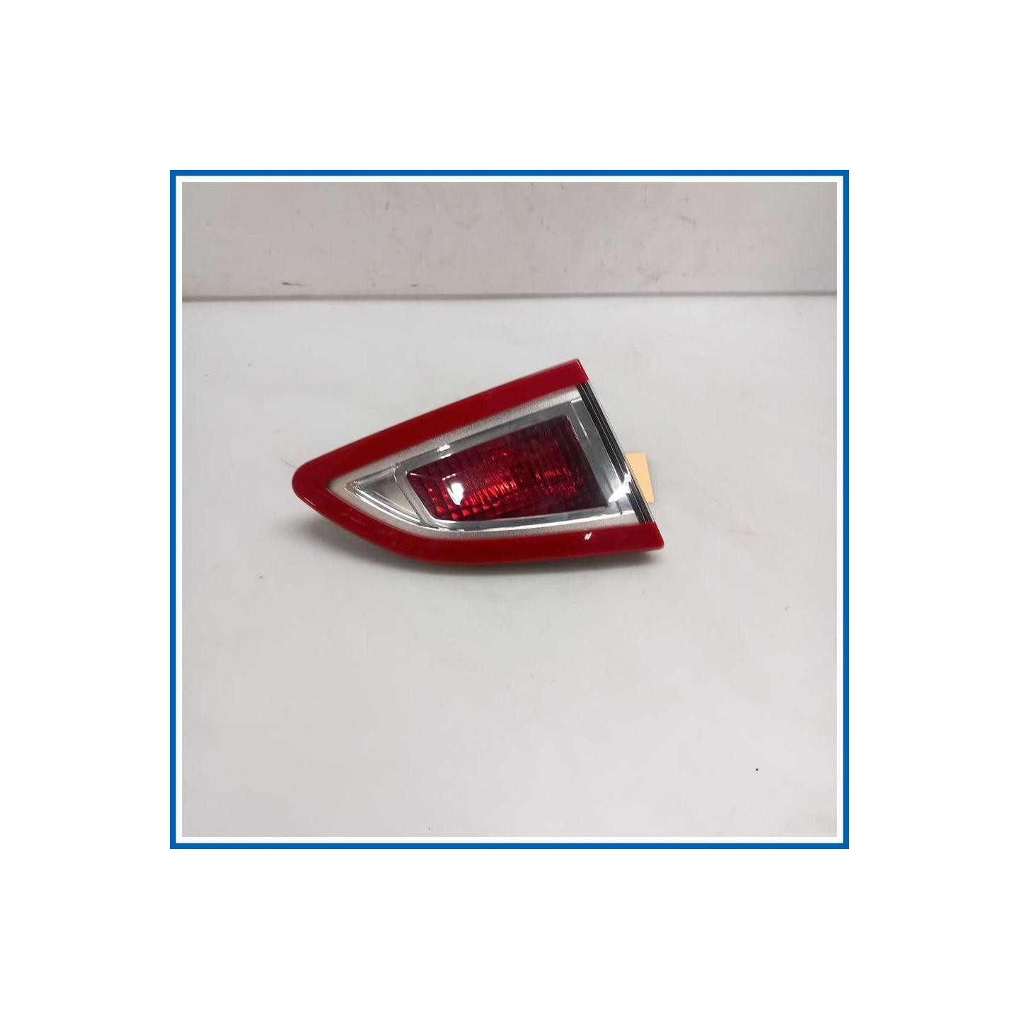 Fanale int. FANALINO POSTE SX 
sx. 
post. RENAULT Scenic X-Mod