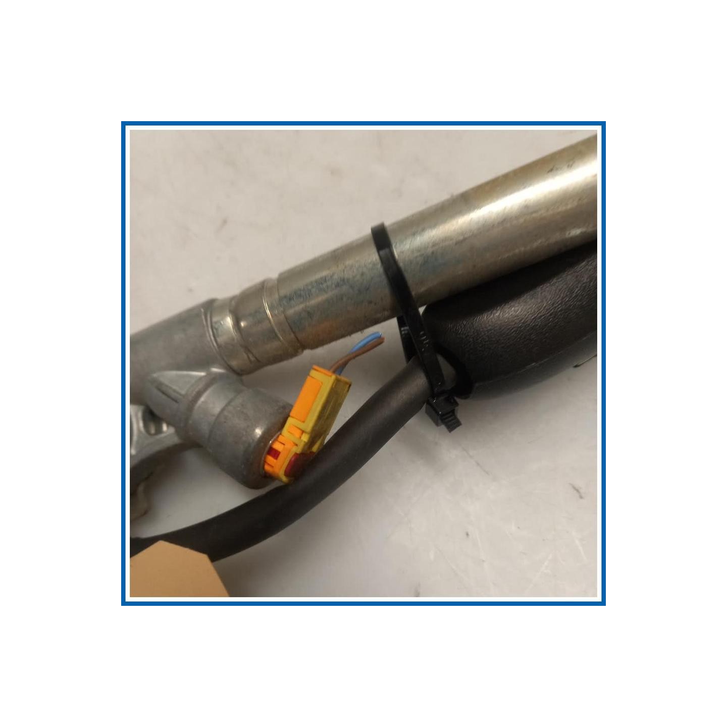Gruppo pretensionatore PRETENSIONNEUR G 
sx. 
ant. RENAULT Scenic X-Mod