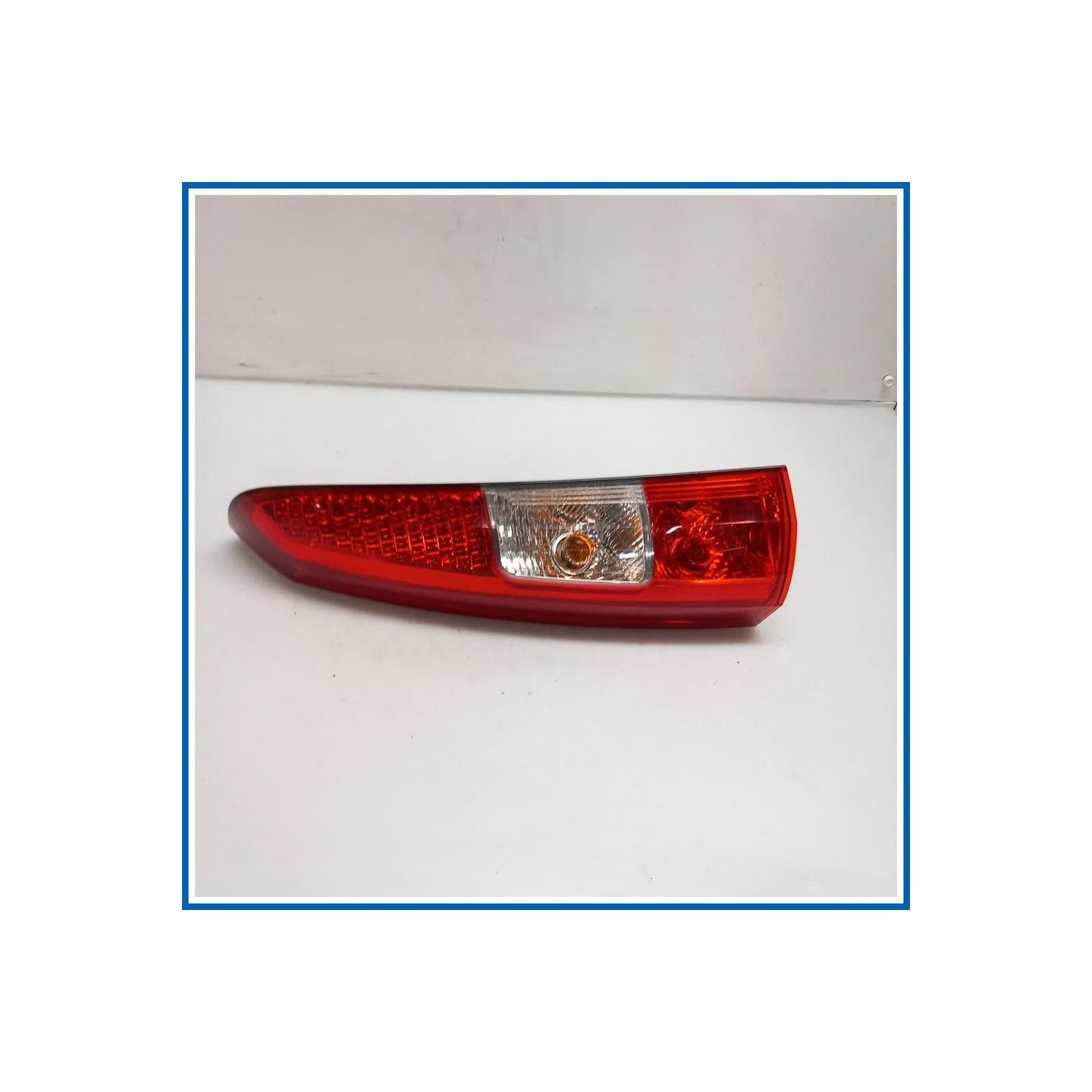Fanale sup. SCATOLA, SN 
sx. 
post. VOLVO V70 II