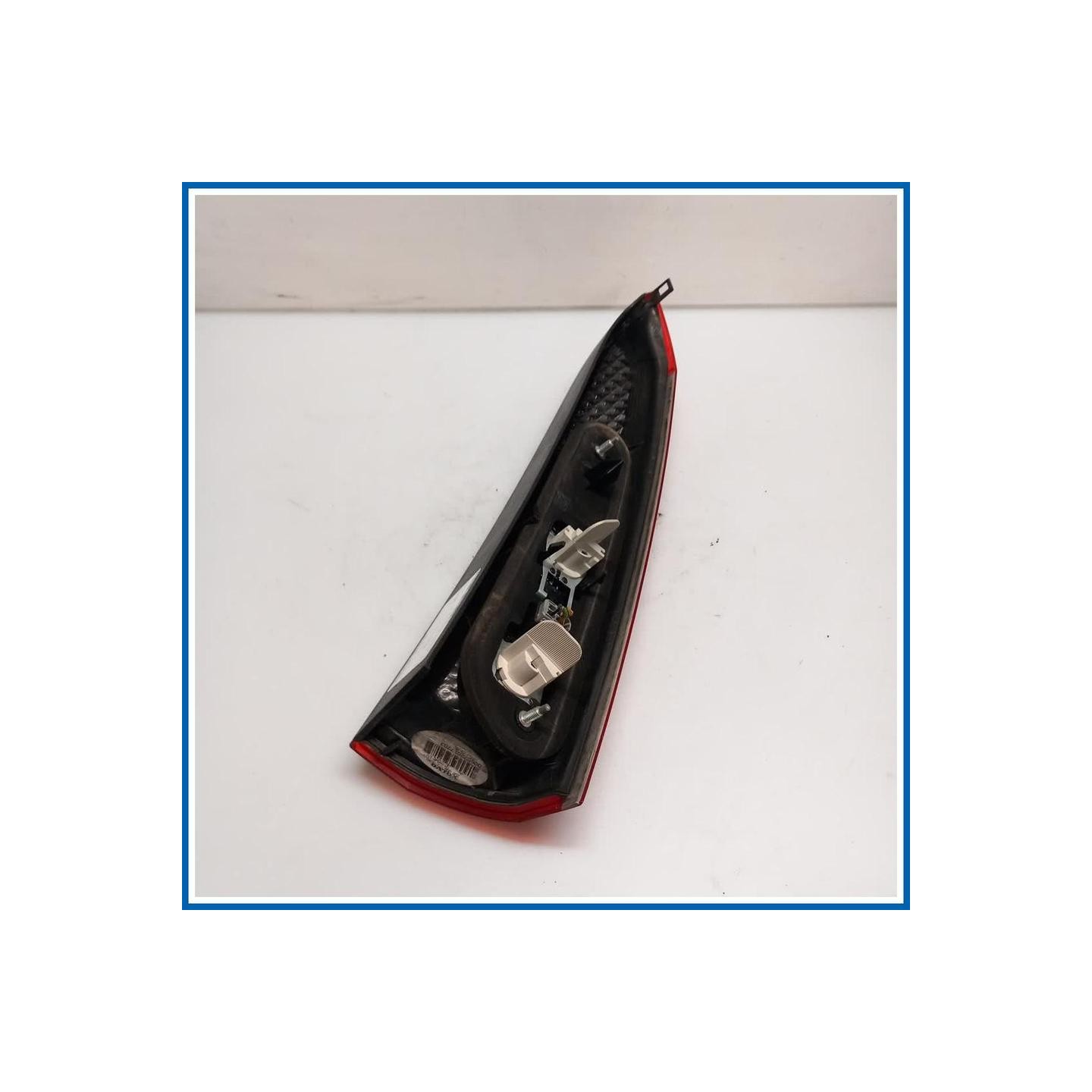 Fanale sup. SCATOLA, SN 
sx. 
post. VOLVO V70 II