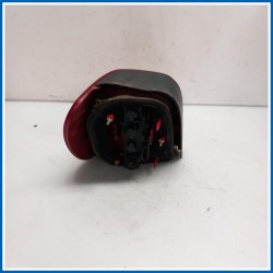 Fanale FANALE POST. POLO 00-02 
dx. 
post. VOLKSWAGEN Polo III