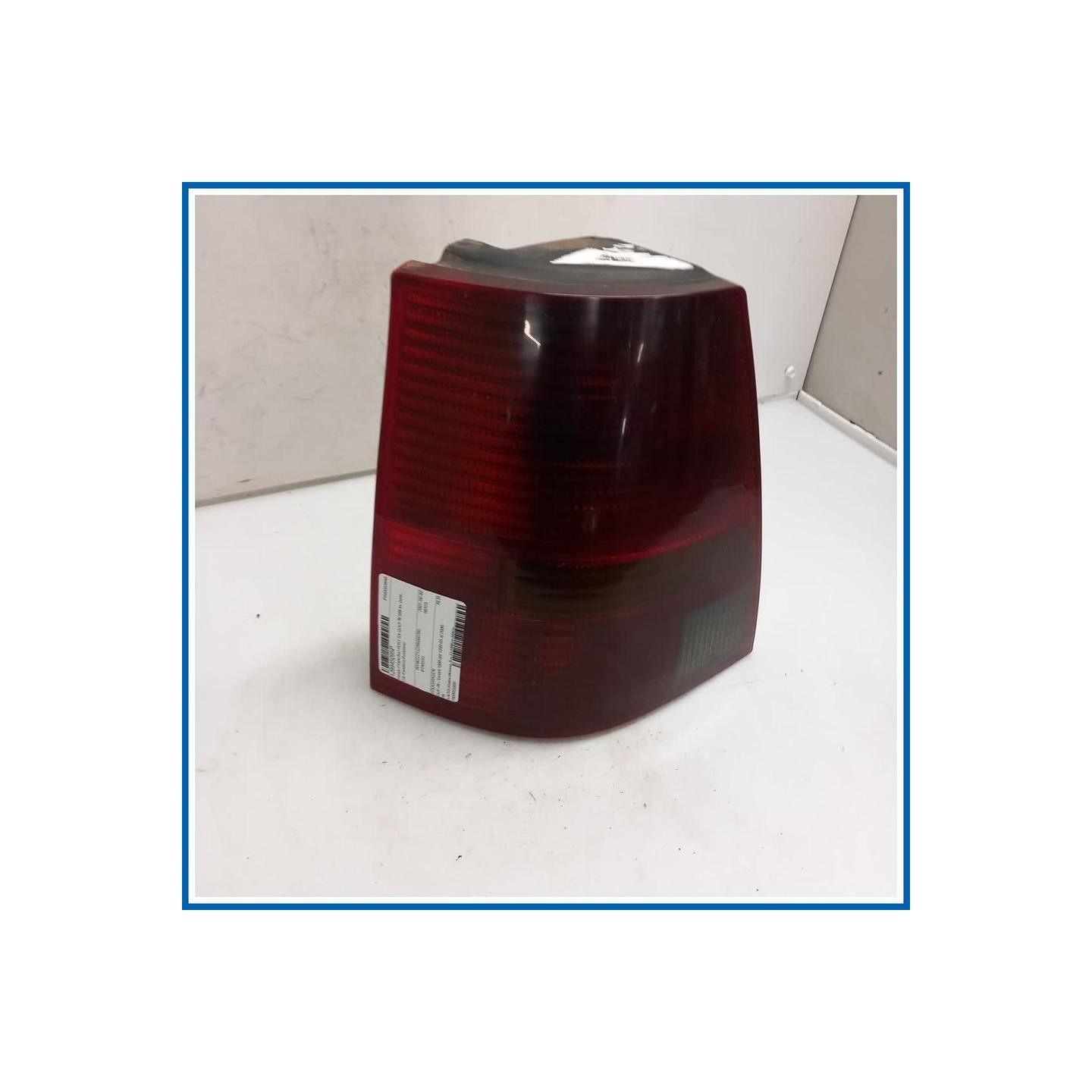 Fanale FANALINO POST SX GOLF IV SW 
sx. 
post. VOLKSWAGEN Golf IV Variant