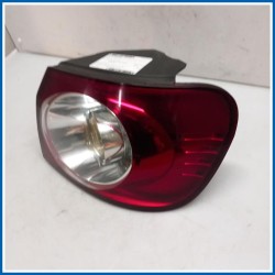 Fanale est. FANALINO POST DX EST GOLF V HELLA 
dx. 
post. VOLKSWAGEN Golf Plus I