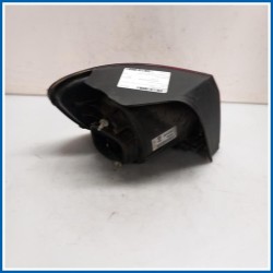 Fanale est. FANALINO POST DX EST GOLF V HELLA 
dx. 
post. VOLKSWAGEN Golf Plus I