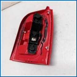 Fanale FARO POST SX 
sx. 
post. NISSAN Micra II