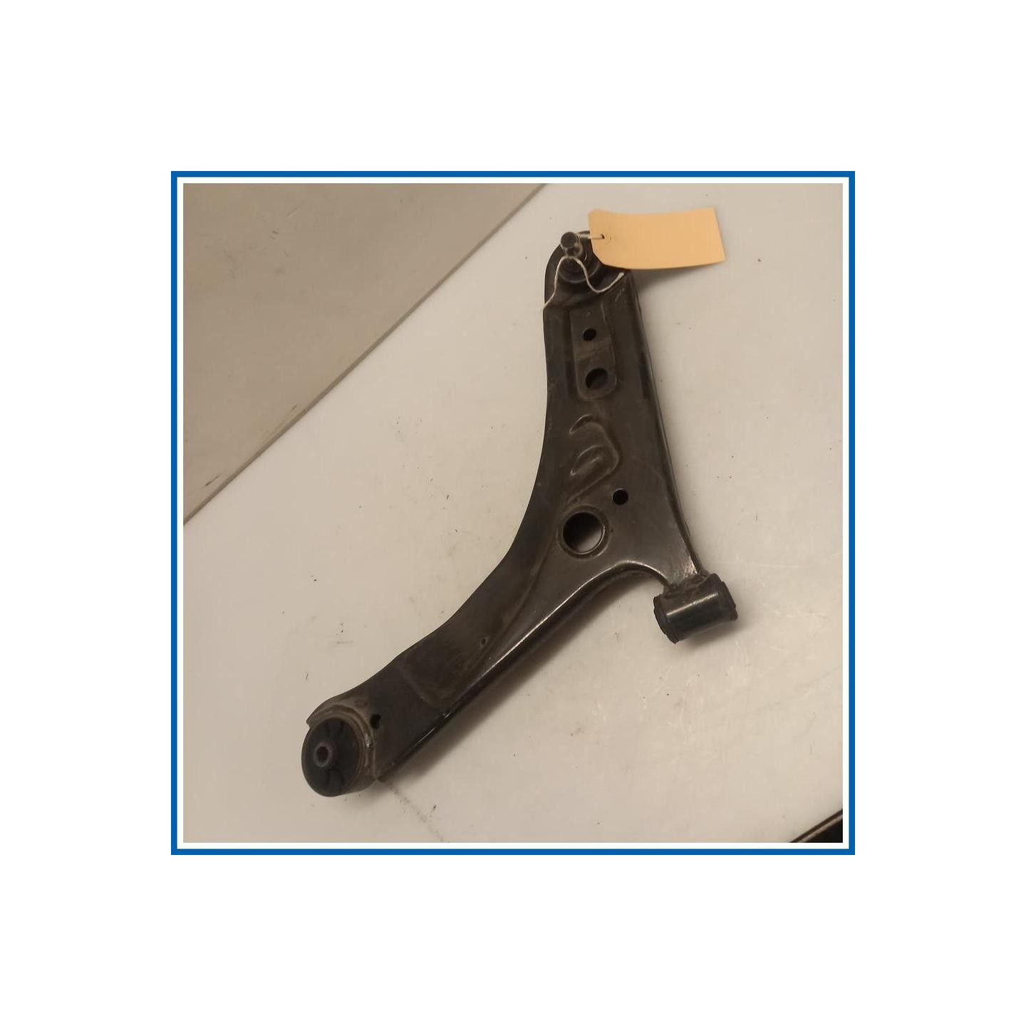 Braccio oscillante BRACCIO COMPLETO-INF, DX 
dx. 
ant. HYUNDAI i10 I
