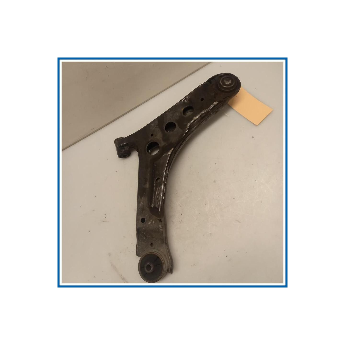 Braccio oscillante BRACCIO COMPLETO-INF, DX 
dx. 
ant. HYUNDAI i10 I
