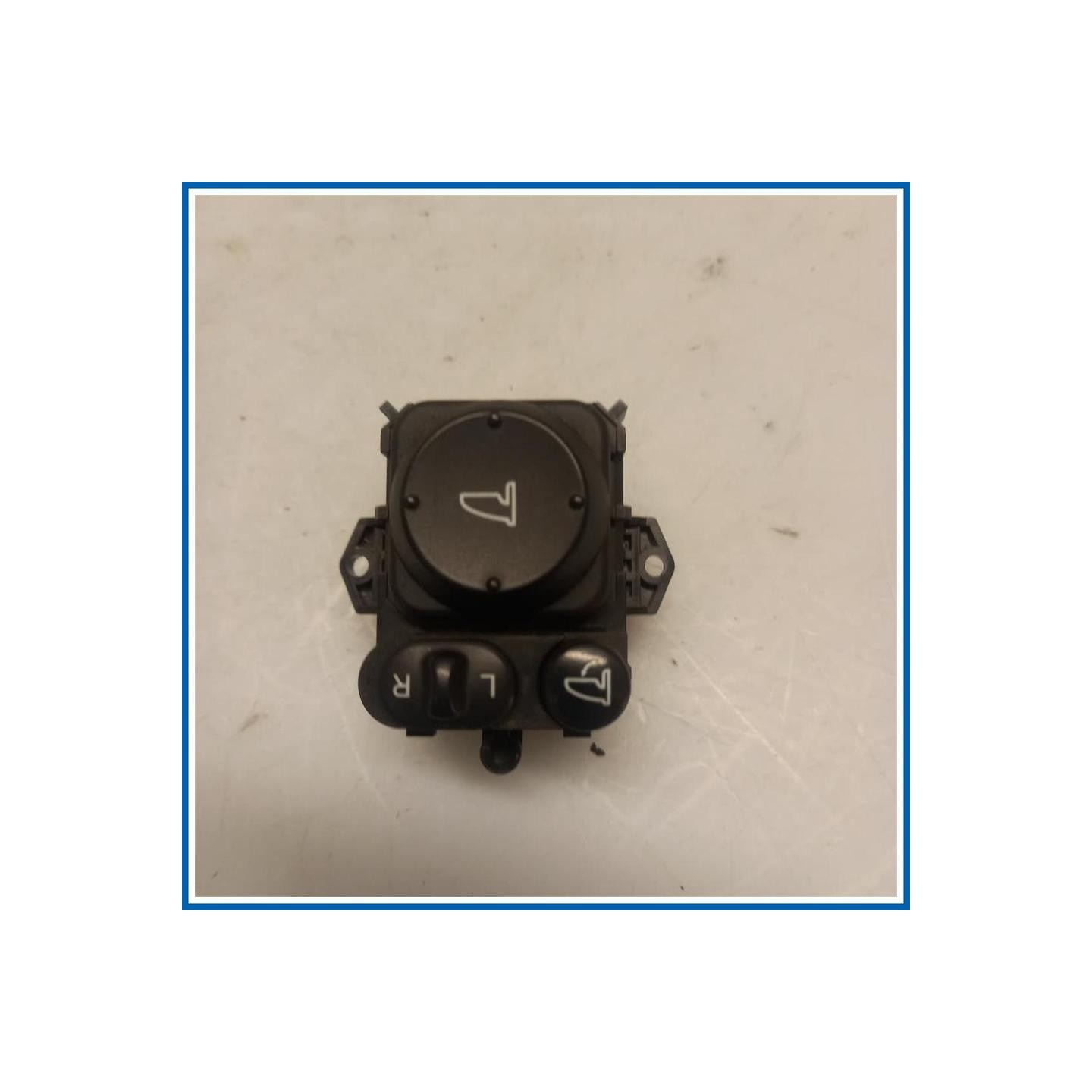 Interruttore regolazione specchio retrovisore est. ASS. INTERRUTTORI, COMAND 
 
 HONDA Civic VIII