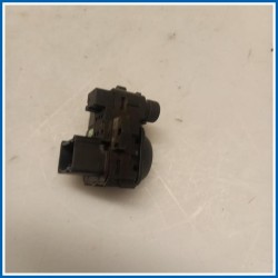 Interruttore regolazione specchio retrovisore est. ASS. INTERRUTTORI, COMAND 
 
 HONDA Civic VIII