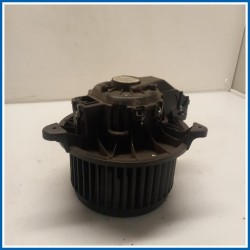 Motorino ventilazione abitacolo Fan And Motor Assy 
 
 FORD Ecosport