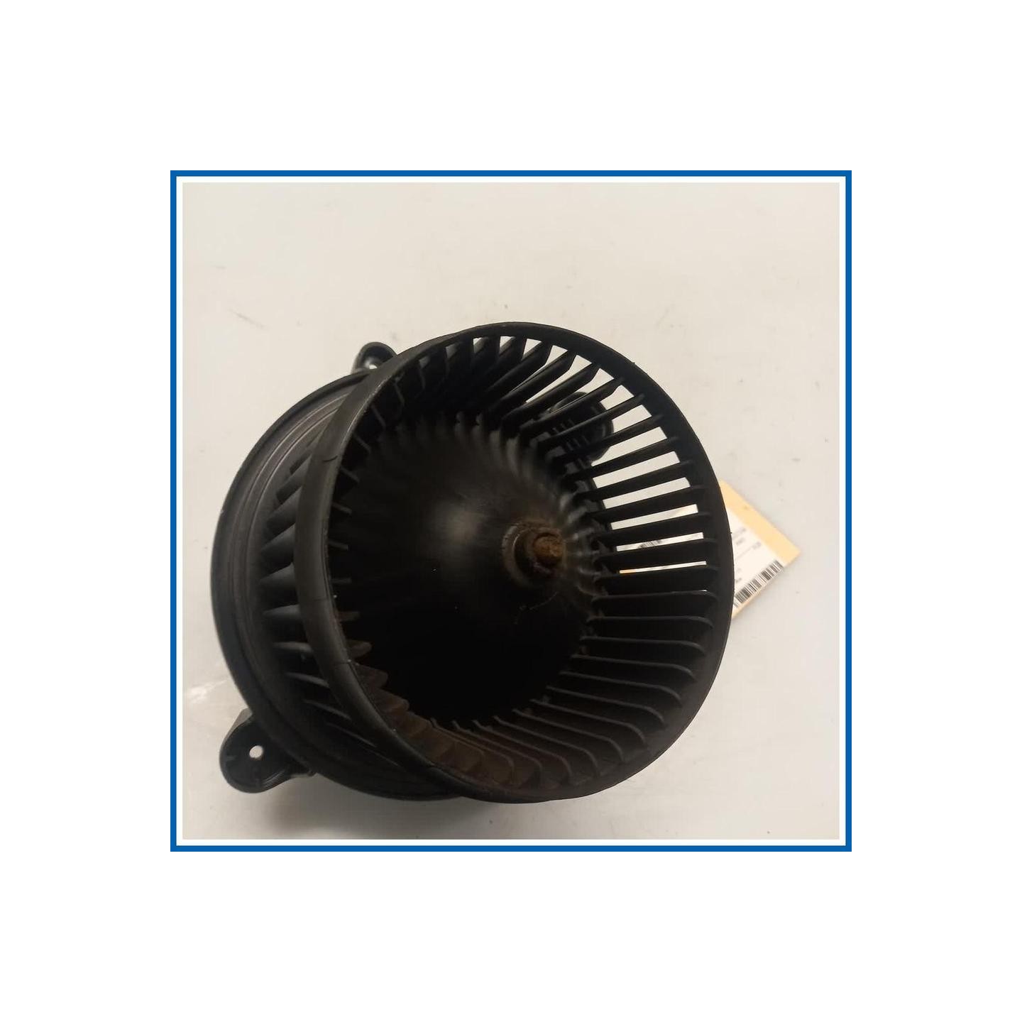 Motorino ventilazione abitacolo Fan And Motor Assy 
 
 FORD Ecosport