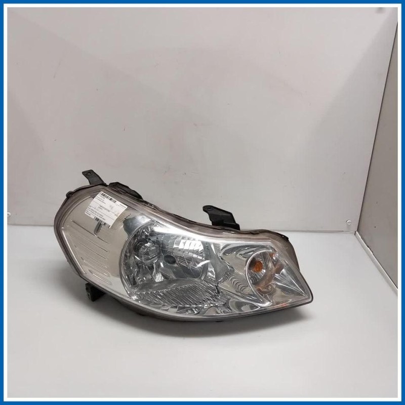 Proiettore 
dx. 
ant. FIAT Sedici