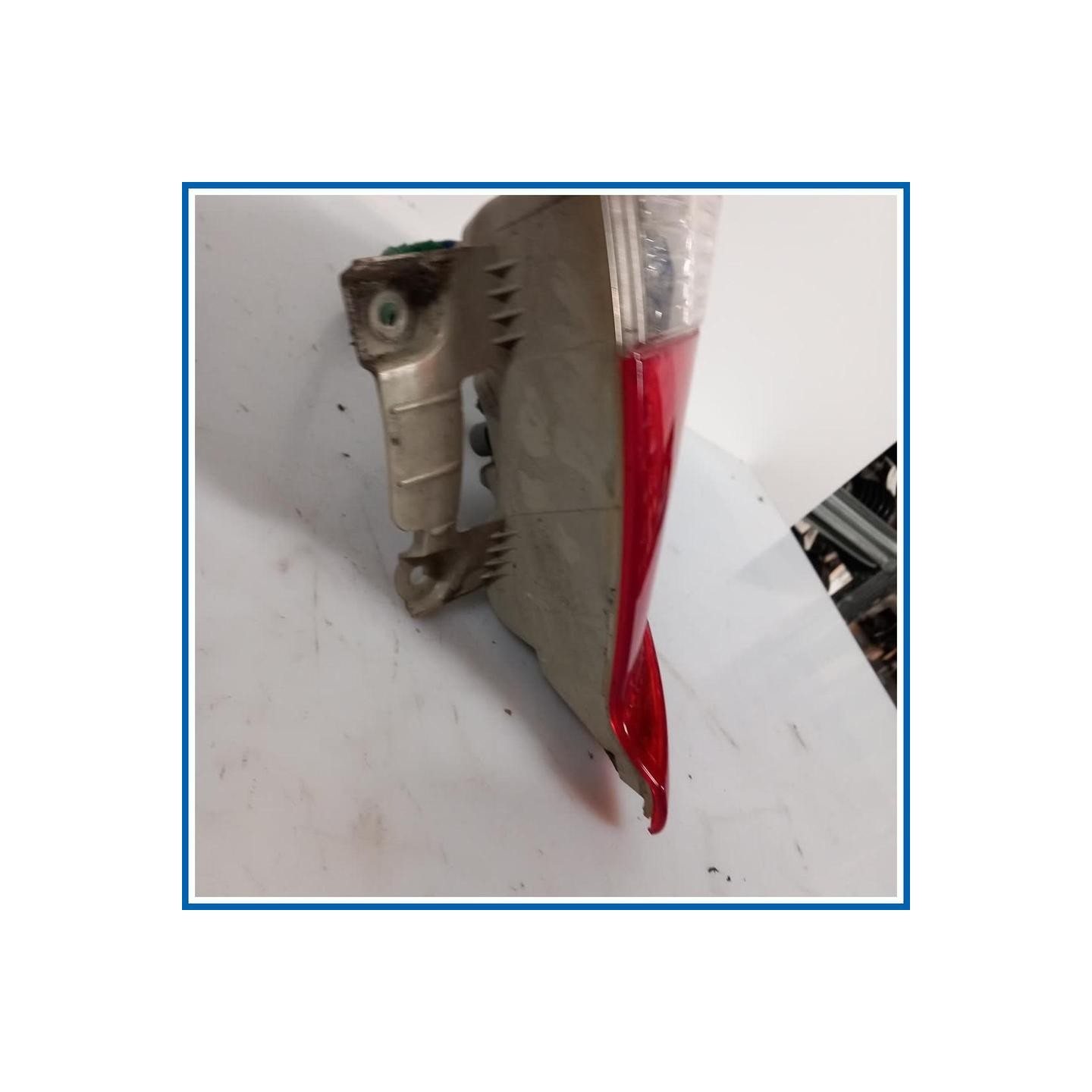 Fanale LAMP UNIT L 
sx. 
post. HONDA Insight II