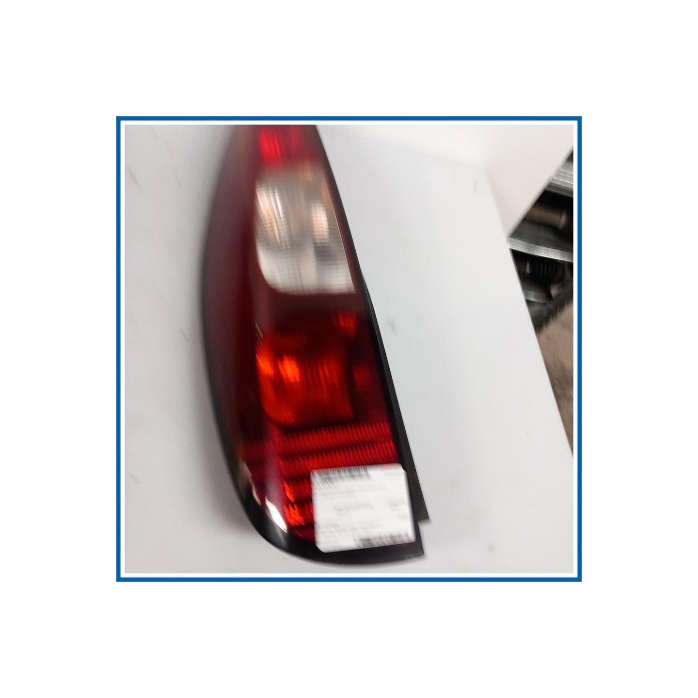 Fanale GRUPPO FANALE POST SX 
sx. 
post. MITSUBISHI Colt VI