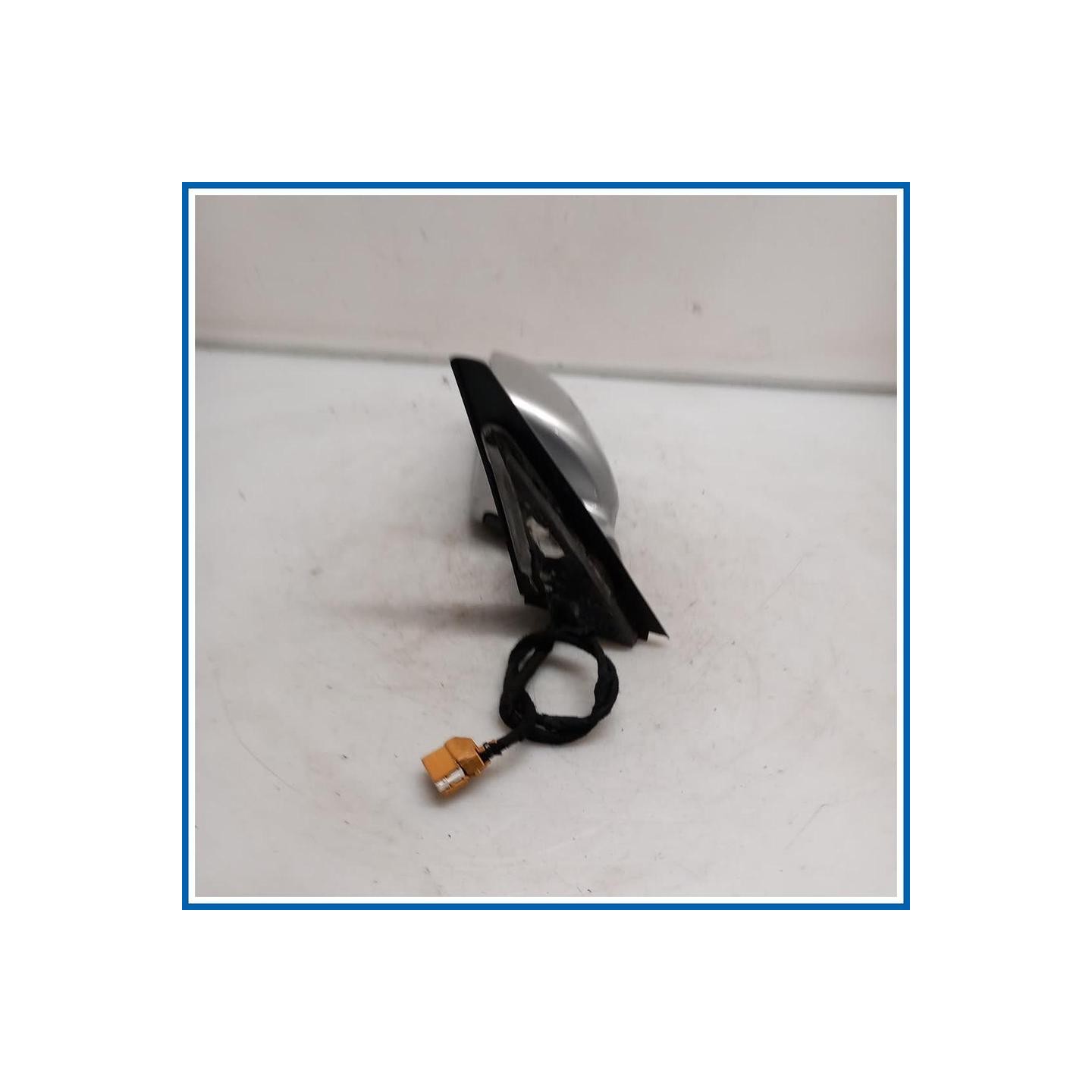 Retrovisore esterno SUPPORTO SPECCHIO SX 
sx. 
ant. AUDI A2 8Z0