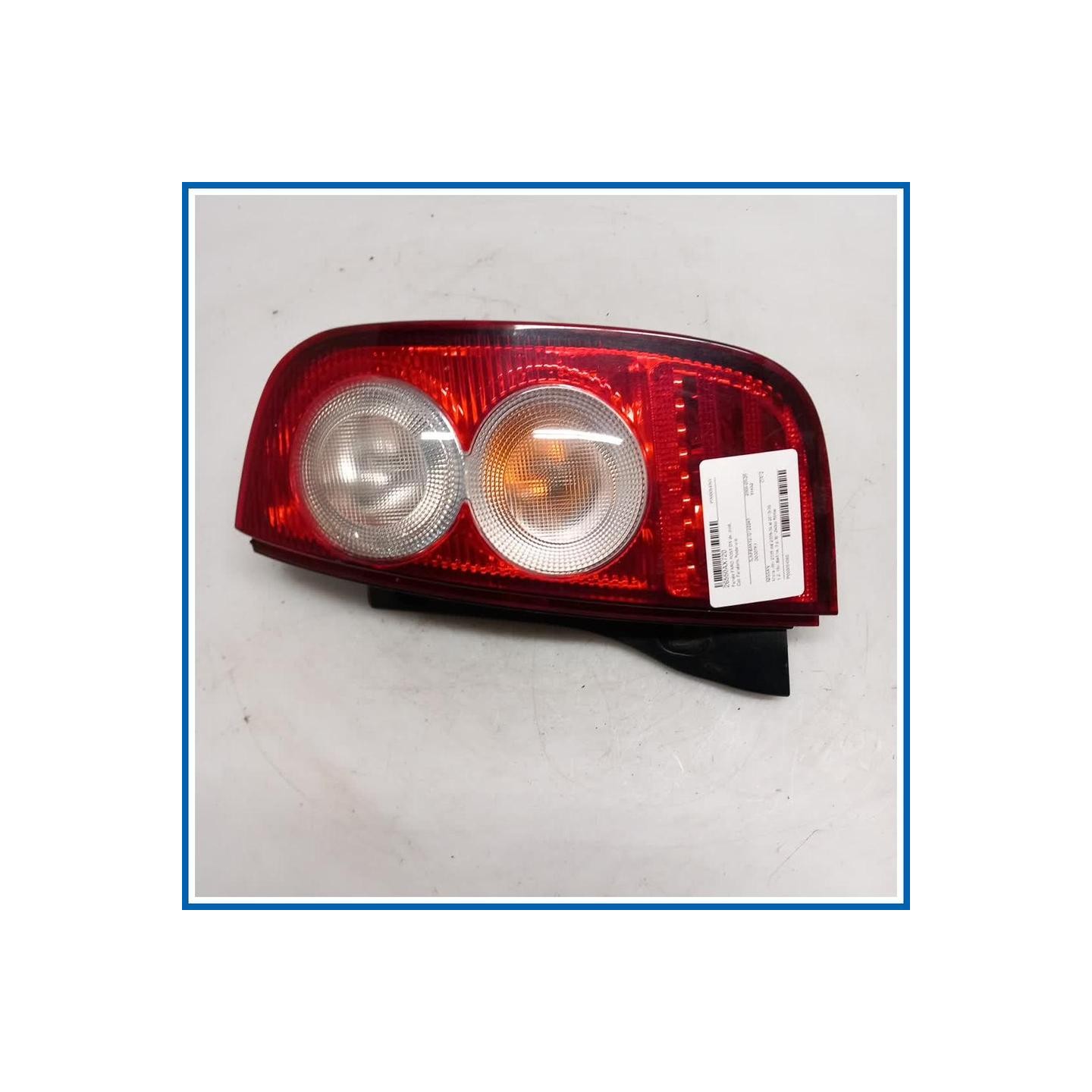 Fanale FARO POST DX 
dx. 
post. NISSAN Micra III