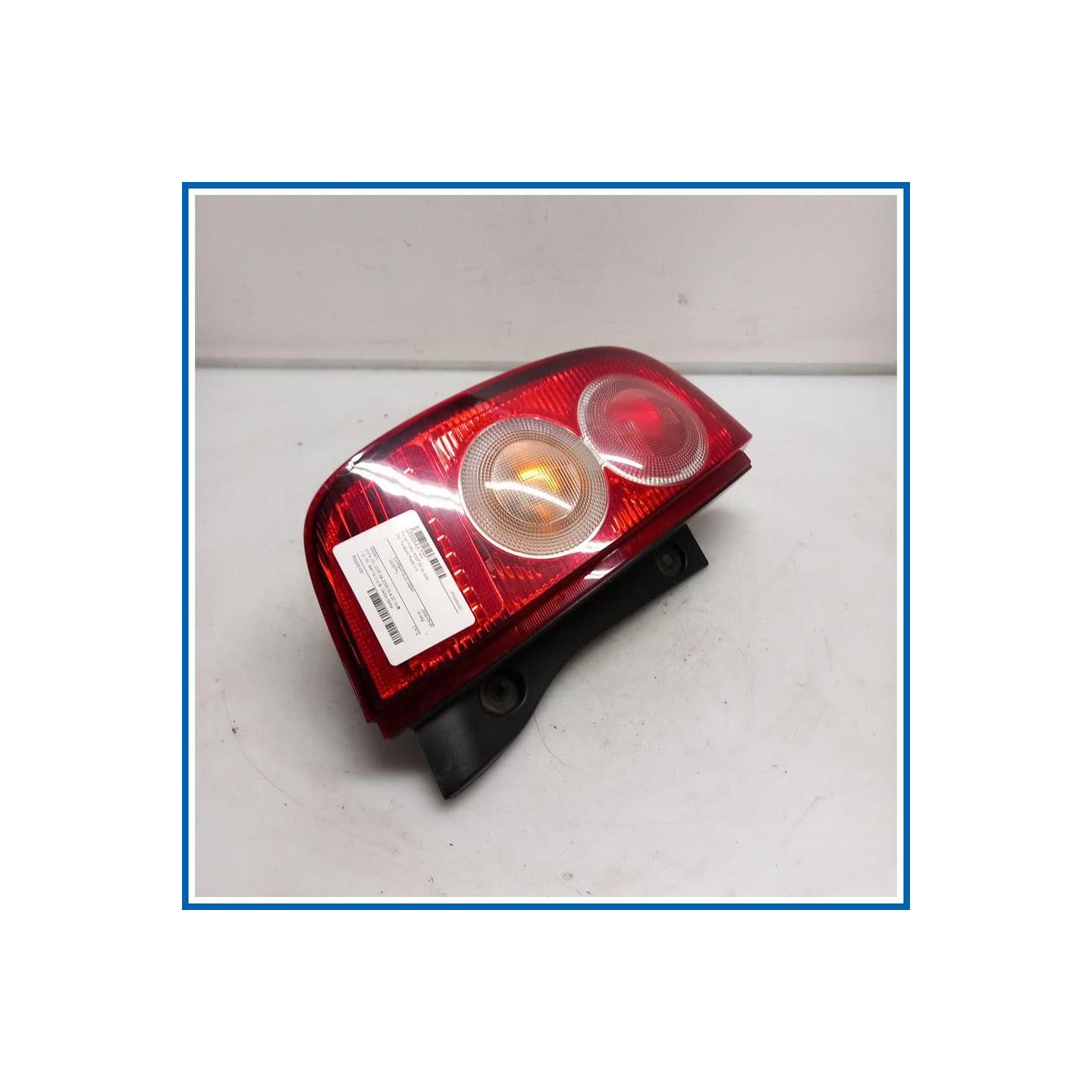 Fanale FARO POST SX 
sx. 
post. NISSAN Micra III