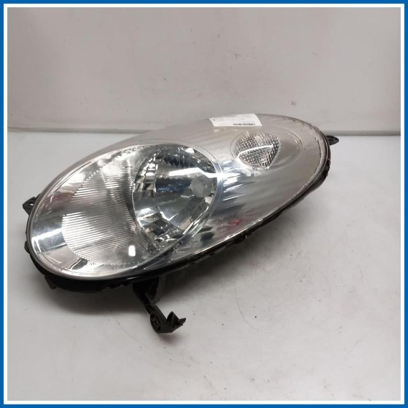 Proiettore FARO ANT SX 
sx. 
ant. NISSAN Micra III