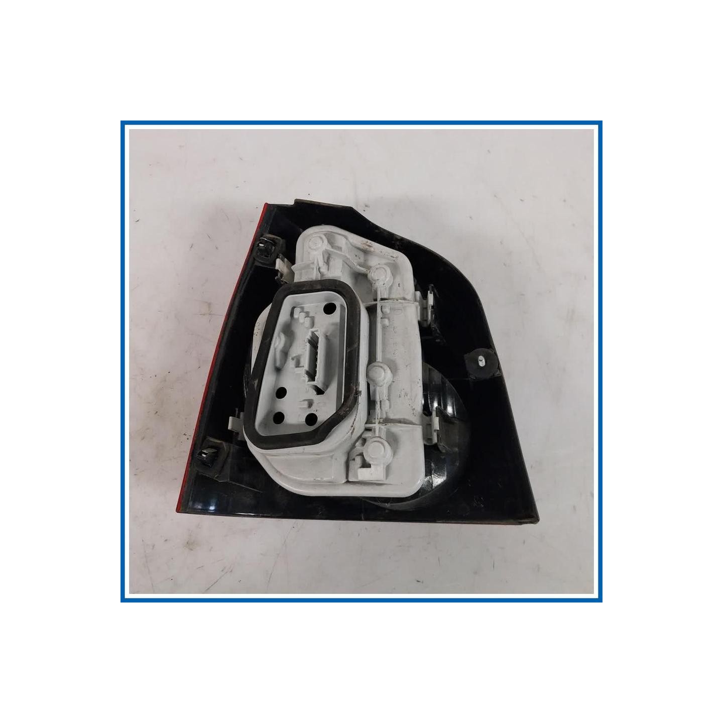 Fanale FANALINO POST.DX POLO 02-05 
dx. 
post. VOLKSWAGEN Polo IV