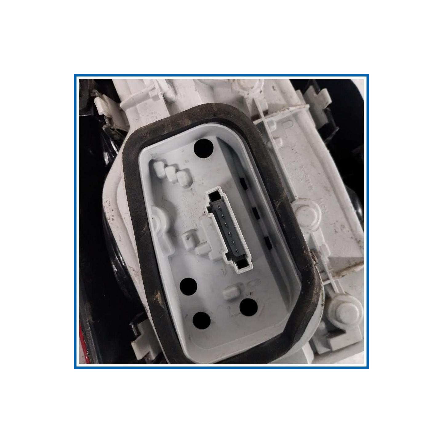 Fanale FANALINO POST.DX POLO 02-05 
dx. 
post. VOLKSWAGEN Polo IV