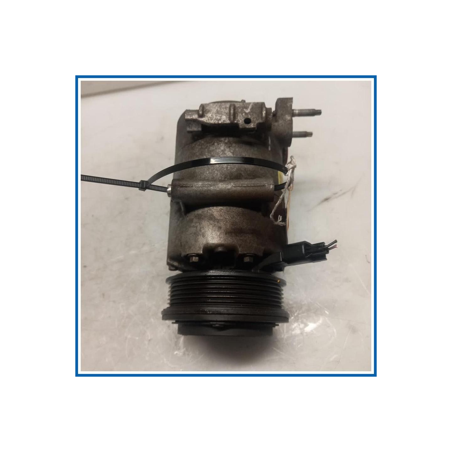 Compressore a/c Compressor assy 
 
 FORD Fiesta VI