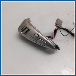 Pulsante comando multifunzione SWITCH ASSY-STE 
sx. 
 NISSAN Note II