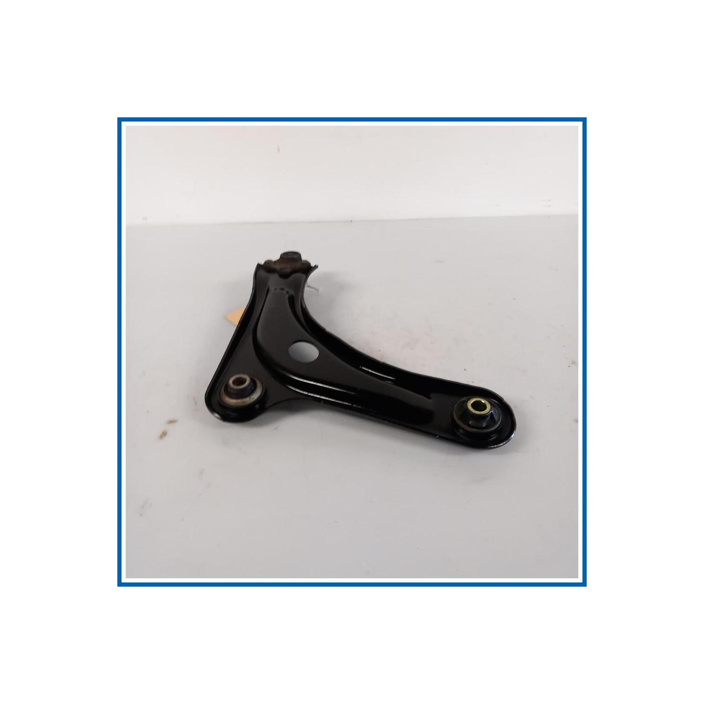 Braccio oscillante TRIANGOLO 
sx. 
ant. PEUGEOT 2008 I