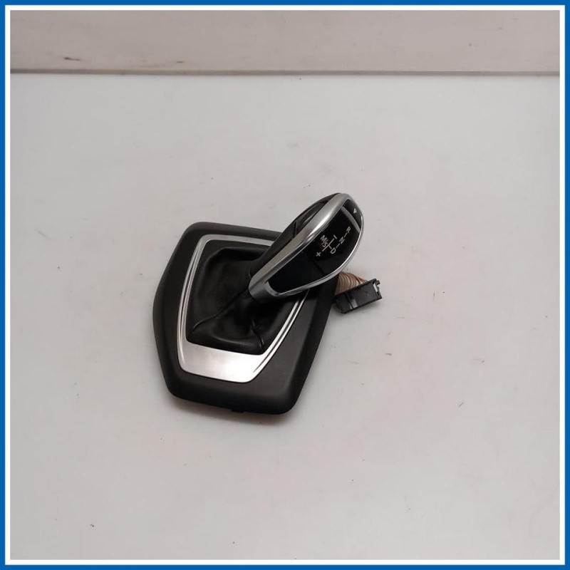 Pomello e cuffia leva cambio Pomo leva cambio in pelle con cop./6 m. 
 
 BMW X1 E84