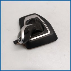 Pomello e cuffia leva cambio Pomo leva cambio in pelle con cop./6 m. 
 
 BMW X1 E84