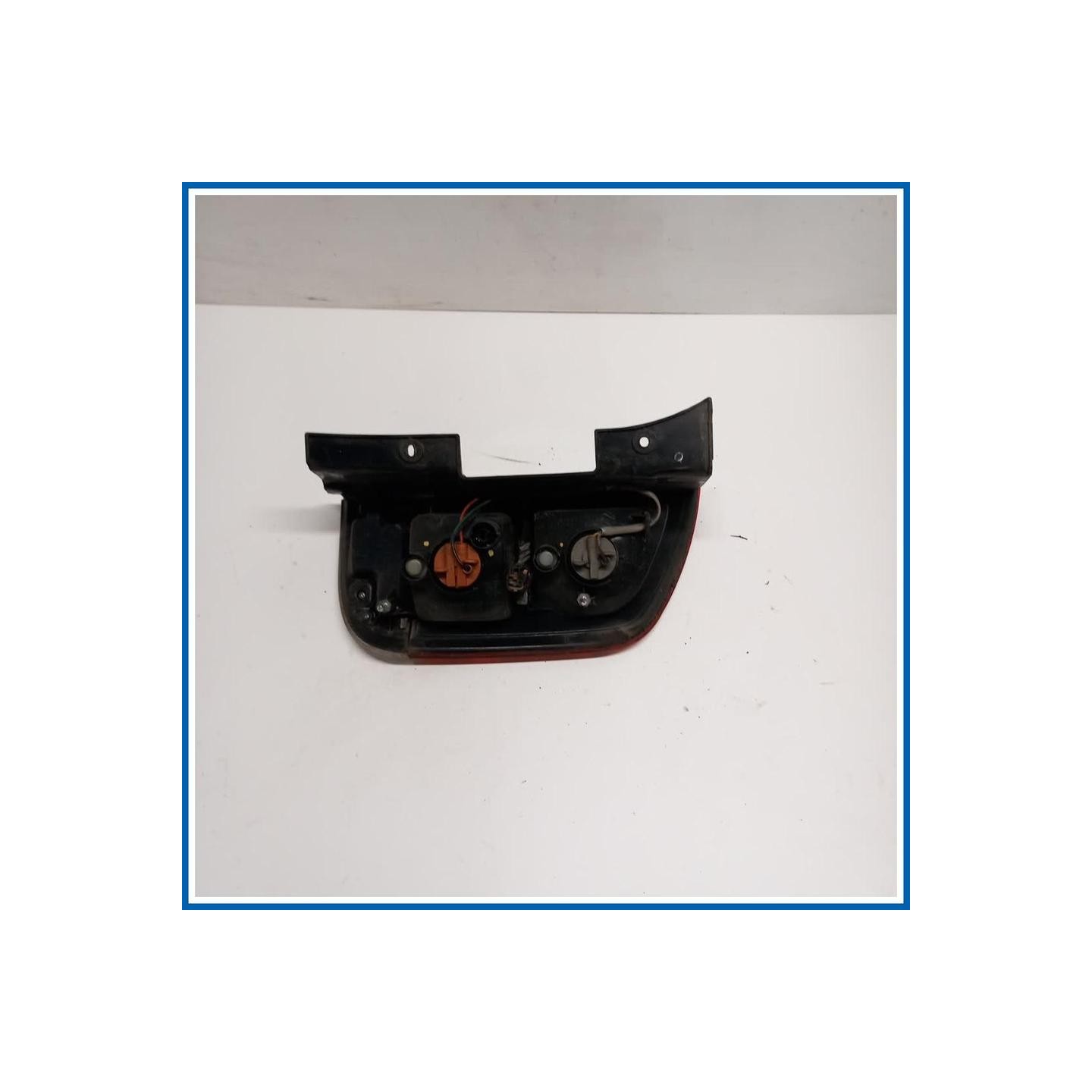 Fanale est. LAMP ASSY-RR COMBI QTR-RH 
dx. 
post. SSANGYONG Kyron